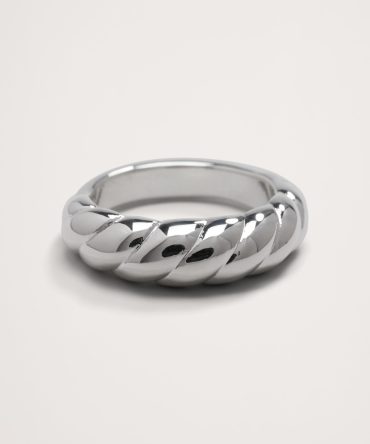 Ravena Scallop Ring by Aureus + Argent