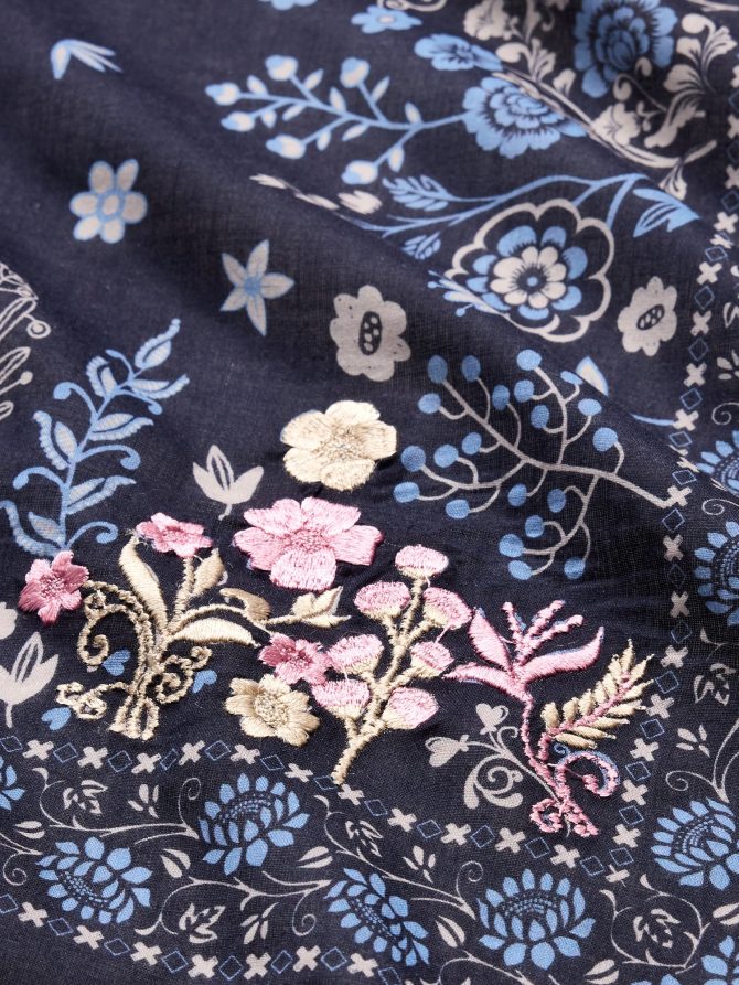 Embroidered Cotton Scarf by Vismaya - Image 6