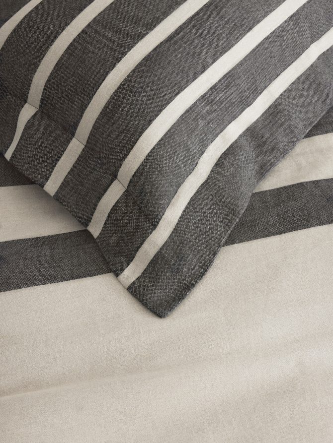 Bold Stripe Linen Duvet - Image 3