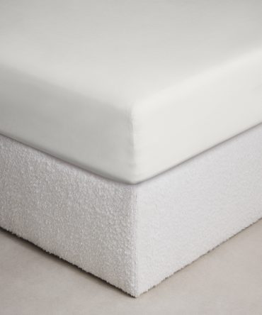 Fine Linen Fitted Sheet