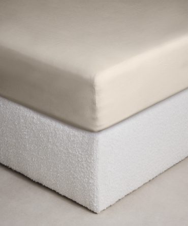 Fine Linen Fitted Sheet