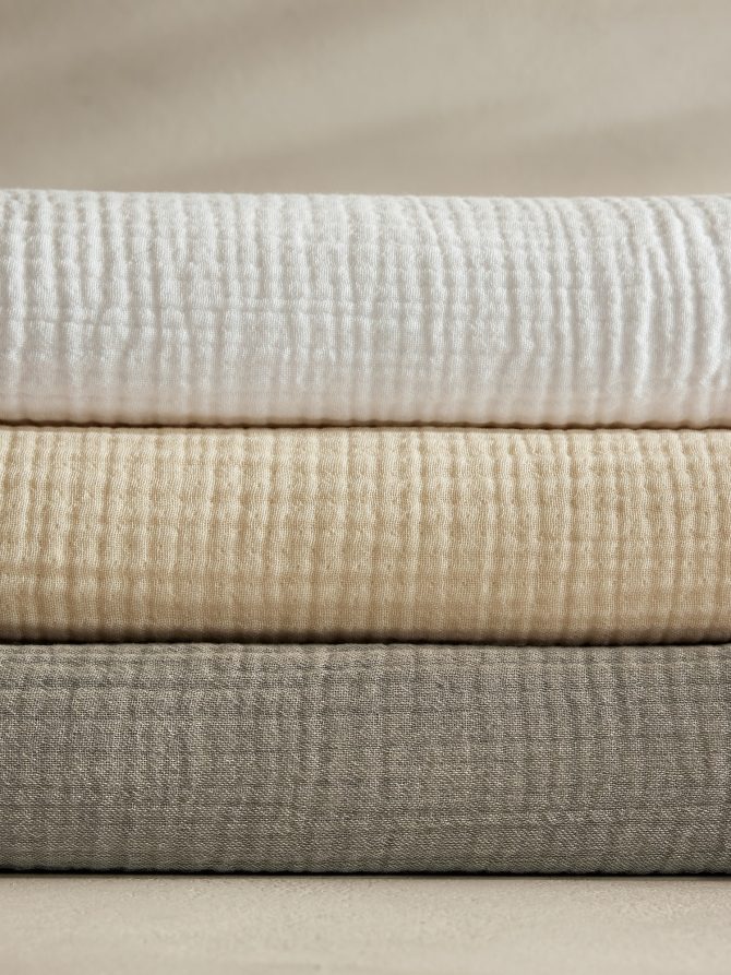 Cotton Gauze Reversible Throw - Image 3