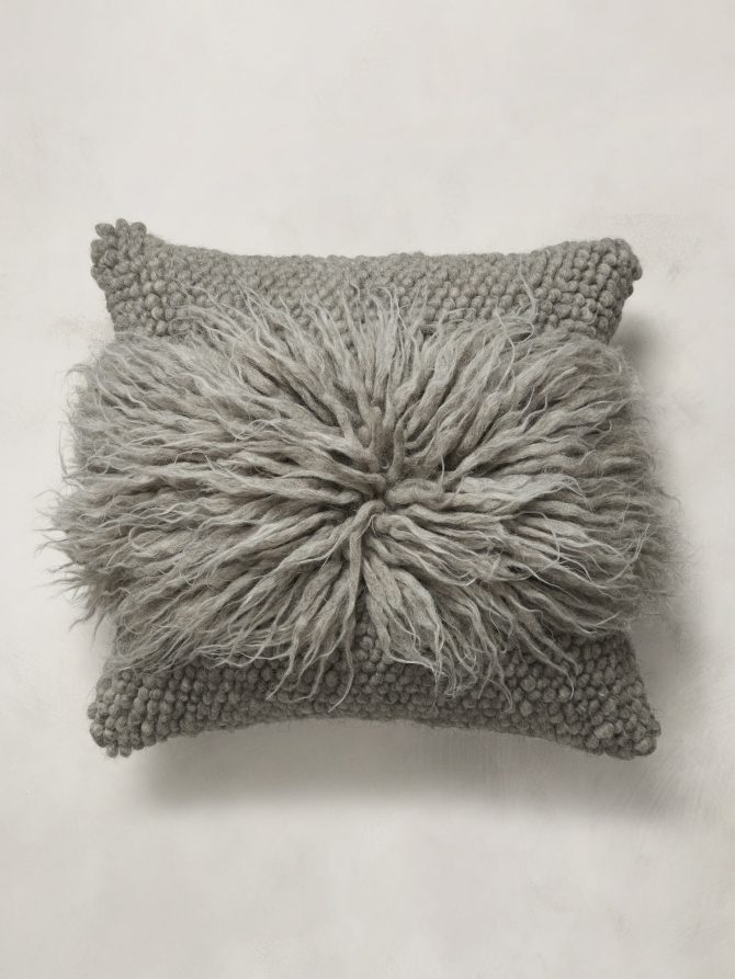Lizhnyk Fuzzy Pillow - Image 4