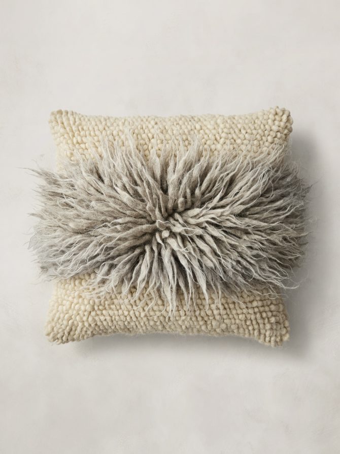 Lizhnyk Fuzzy Pillow - Image 4