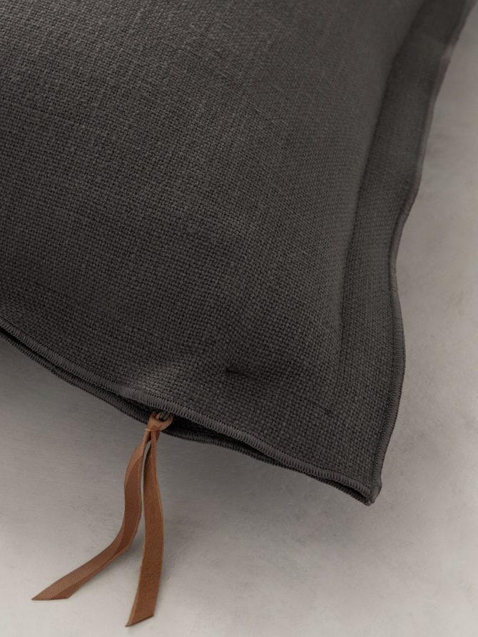 European Linen Pillow - Image 3