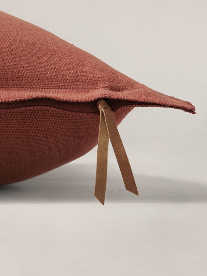 European Linen Pillow - Image 3