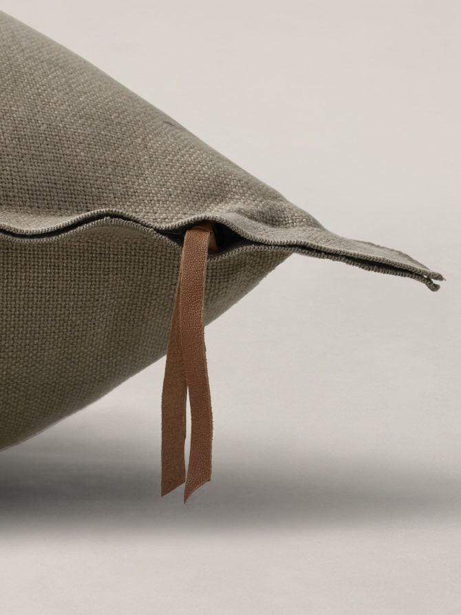 European Linen Pillow - Image 3