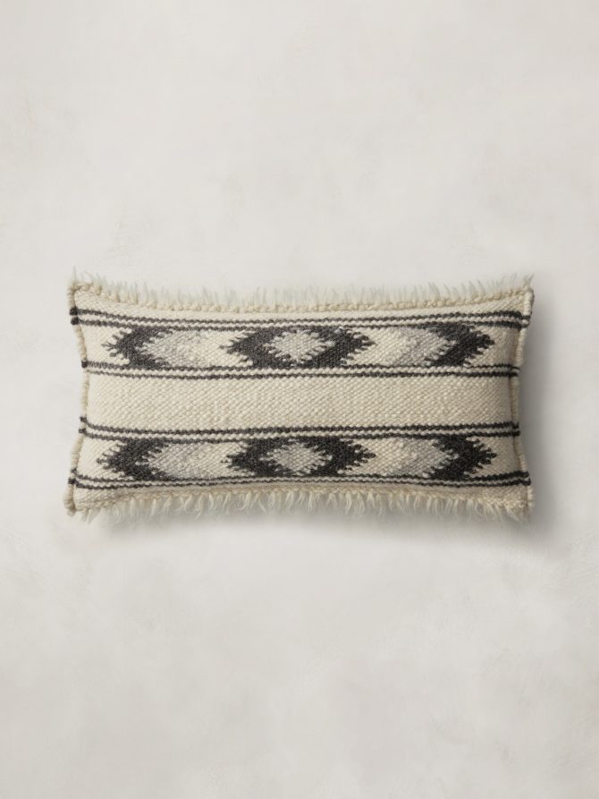 Lizhnyk Fuzzy Pillow - Image 4