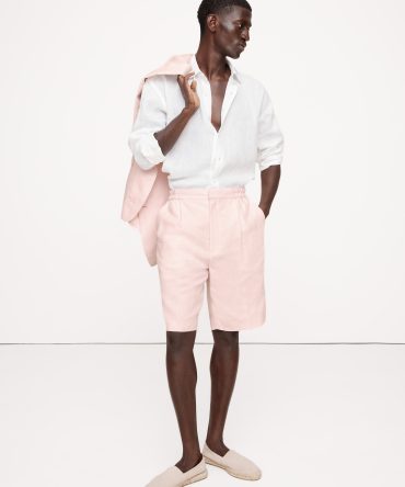 9.5" Linen Pleated Pull-On Short