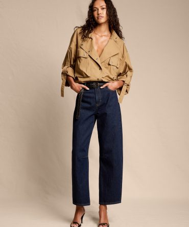 MID-RISE BARREL ANKLE JEAN