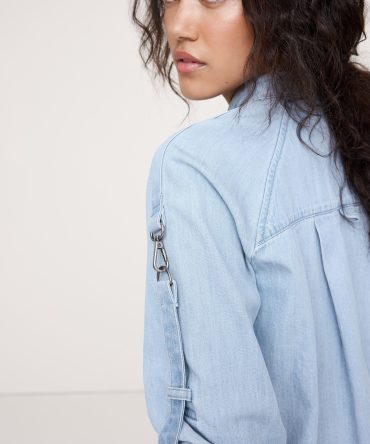 CHAMBRAY ZIP POPOVER TOP