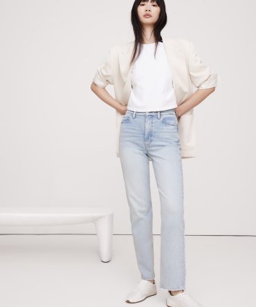 High-Rise 90s Straight Jean