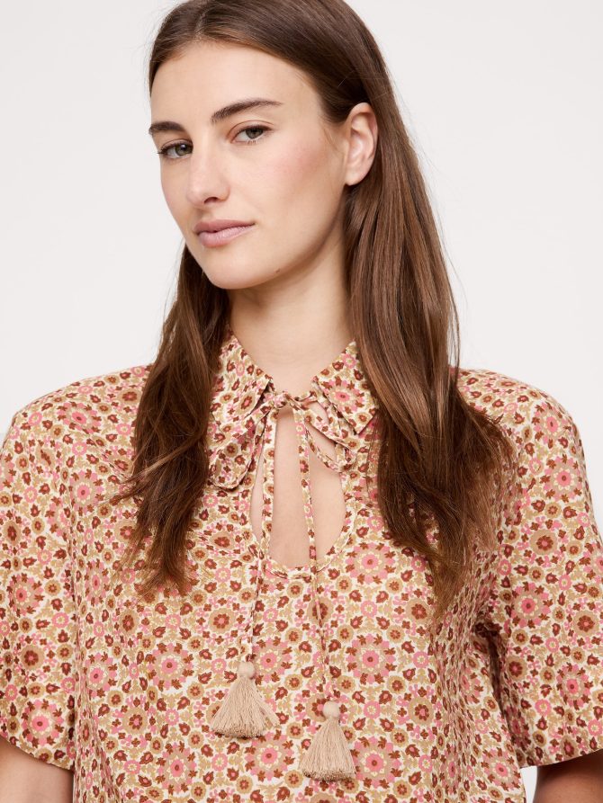 COTTON POPOVER SHIRT WITH TASSEL TIE