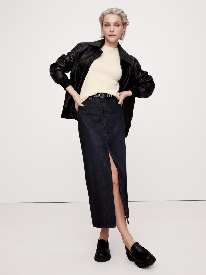 Lightweight Cashmere Crew-Neck Sweater - Image 7