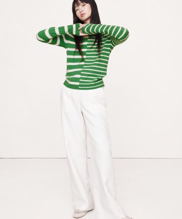 Lightweight Cashmere Crew-Neck Sweater
