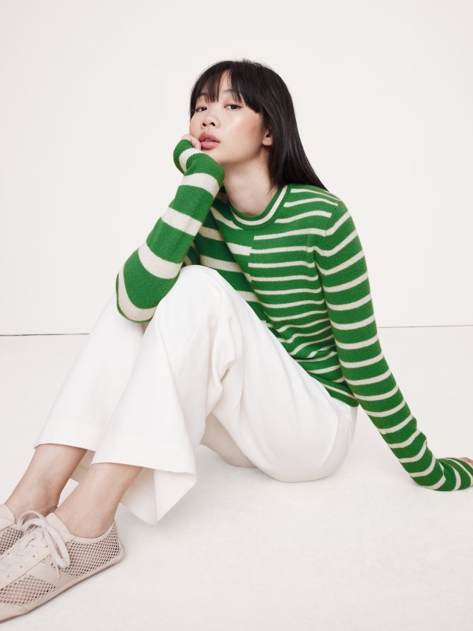 Lightweight Cashmere Crew-Neck Sweater - Image 3