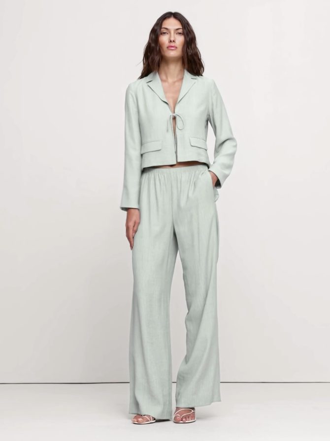 Crinkle Tie-Front Cropped Blazer - Image 2