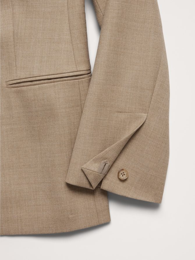 Relaxed-Slim Lightweight Wool Flannel Blazer - Image 7